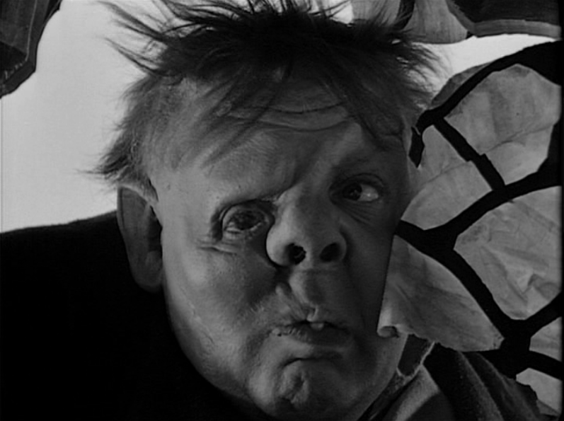 Quasimodo (Charles Laughton) 1939 Hunchback of Notre dame picture image