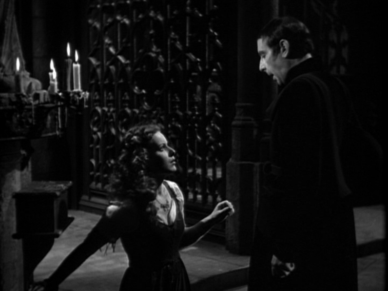Esmeralda and Frollo in Notre Dame Maureen O'hara Sir cedric hardwicke 1939 Hunchback of Notre dame picture image