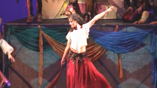 Esmeralda dancing Der Glöckner von Notre Dame Picture Image