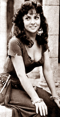 Gina Lollobrigida as Esmeralda, 1956 Hunchback of Notre Dame, picture image