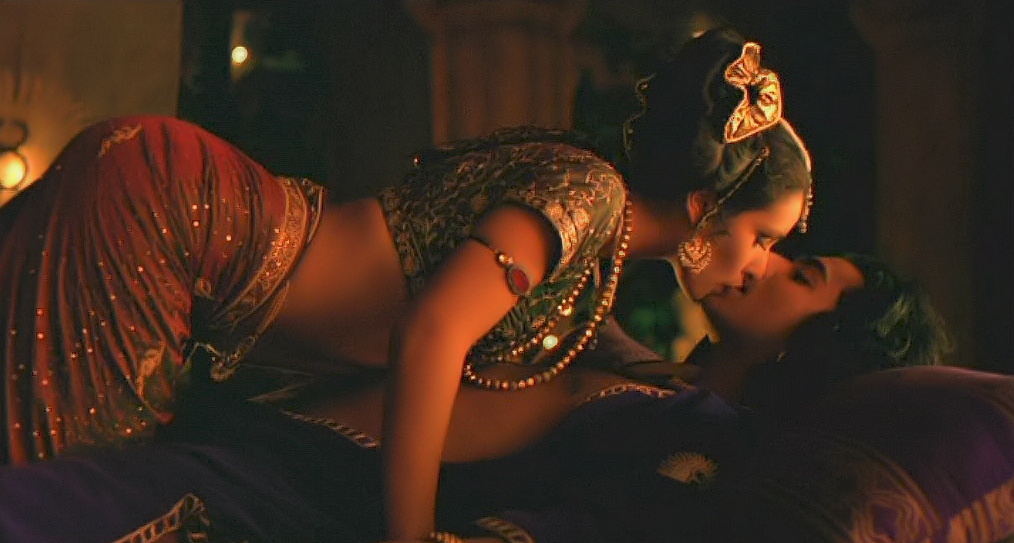 Indira Varma as Maya and Naveen Andrews as Raj Singh,  KamaSutra; A Tale of Love picture image
