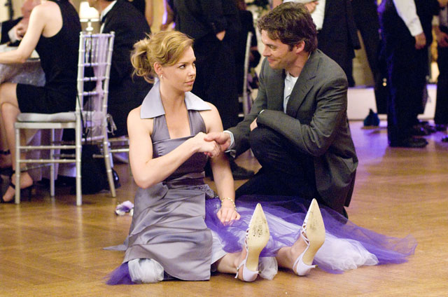 Katherine Heigl as jane in ugly purple dress with James Marsden as Kevin 27 Dresses picture image