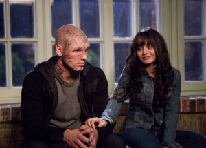 Alex Pettyfer as Hunter/Kyle and Vanessa Hudgens as Lindy Beastly picture image