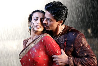 Rani Mukherji as Lachchi and Shah Rukh Khan as the Ghost Paheli picture image