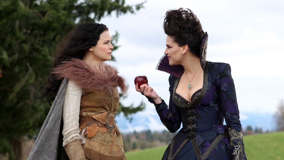 Ginnifer Goodwin as Snow White & Lana Parrilla as Queen Regina ABC's Once Upon a Time, An Apple as Red as Blood picture image