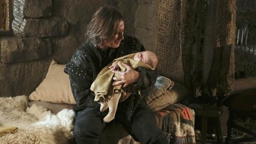 Robert Carlyle as Rumplestiltskin Once Upon a Time Season 2 Episode 14 Mahhattan picture image