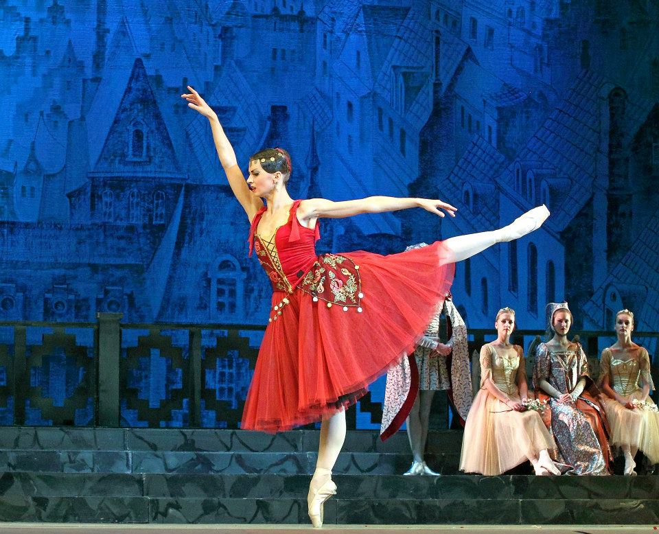 Alexandra Timofeeva as Esmeralda, La Esmeralda Bellet, Kremlin Ballet Company, Moscow picture image