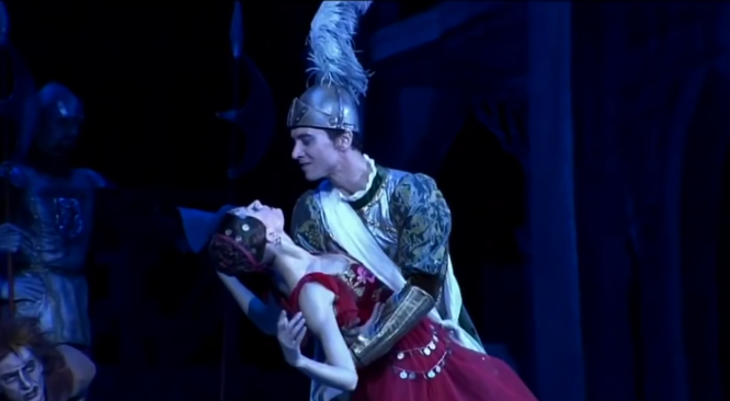 Esmeralda & Phoebus, La Esmeralda, Kremlin Ballet Company, Moscow picture image