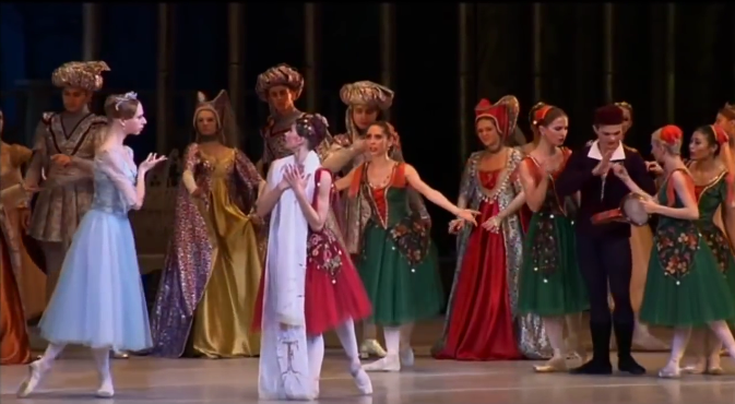 Esmeralda & Fleur de Lys, La Esmeralda, Kremlin Ballet Company, Moscow picture image