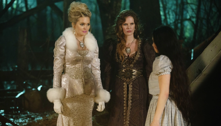  Sunny Mabrey as Glinda, Rebecca Mader as Zelena & Matreya Scarrwener as Dorothy Gale ABCs Once Upon a Time Kansas picture image