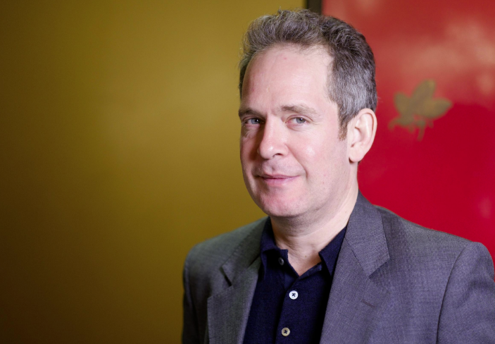 Tom Hollander picture image