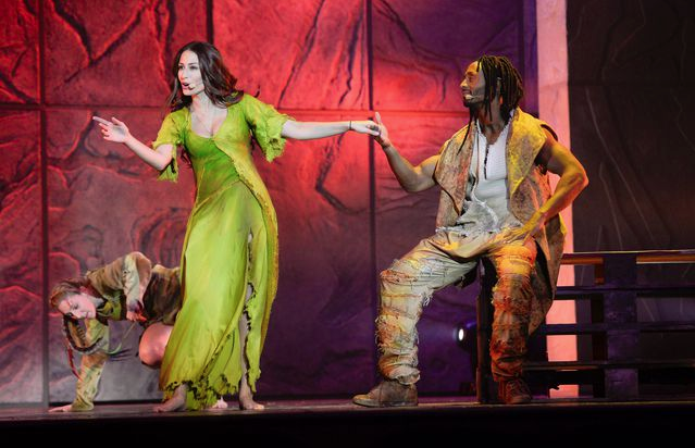 Hiba Tawaji as Esmeralda & Jay as Clopin Notre Dame de Paris picture image