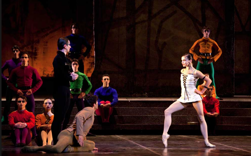 Natalia Osipova as Esmeralda, Roberto Bolle as Quasimodo and Mick Zeni as Frollo, Roland Petit Notre Dame de Paris 2013 picture image