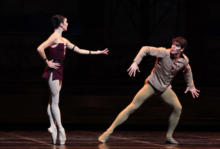 Natalia Osipova as Esmeralda & Roberto Bolle as Quasimodo, Roland Petit Notre Dame de Paris Ballet picture image 