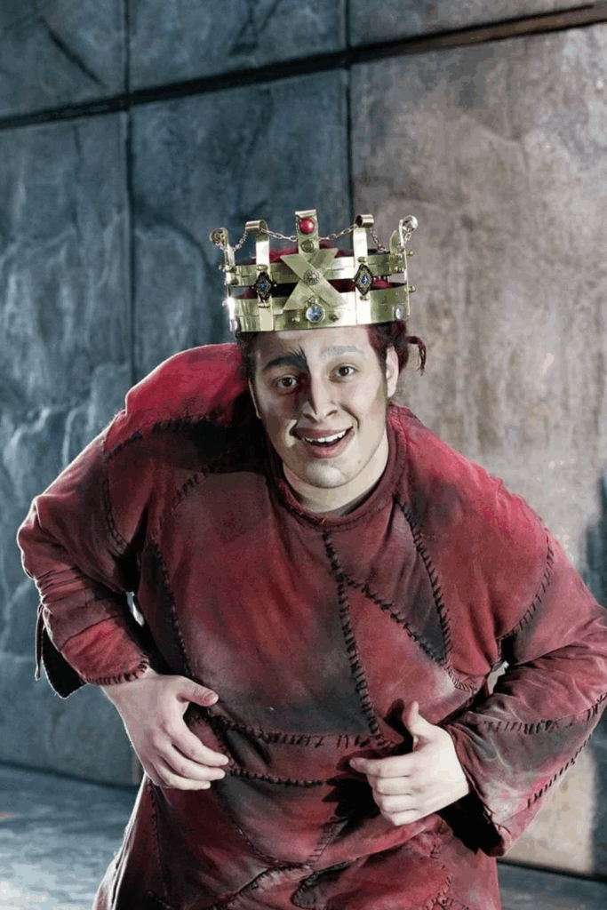 Angelo Del Vecchio as Quasimodo, 2025 Notre Dame de Paris Fen World Tour Cast, 25th anniversary Cast