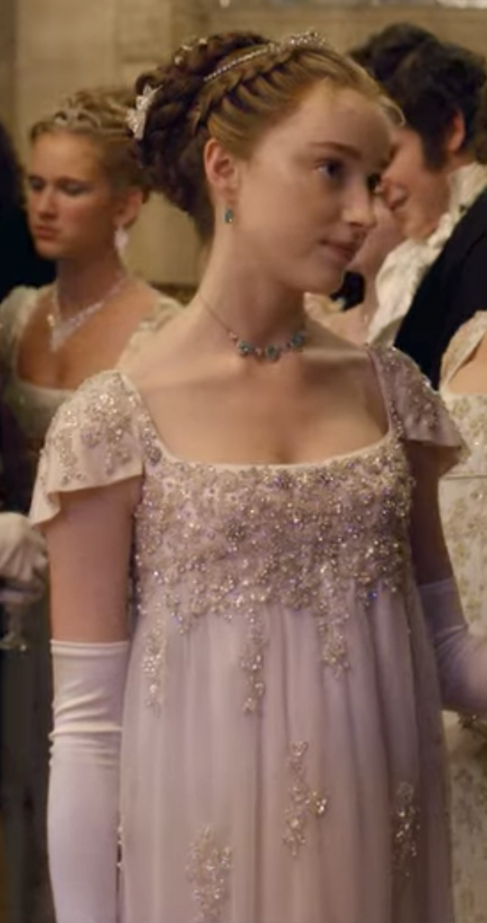 Phoebe Dynevor as Daphne Bridgerton, Season 1 Bridgerton, Best Costumes