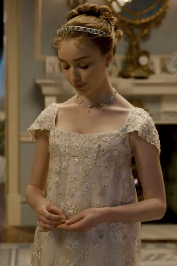 Phoebe Dynevor as Daphne Bridgerton, Season 1 Bridgerton, Best Costumes