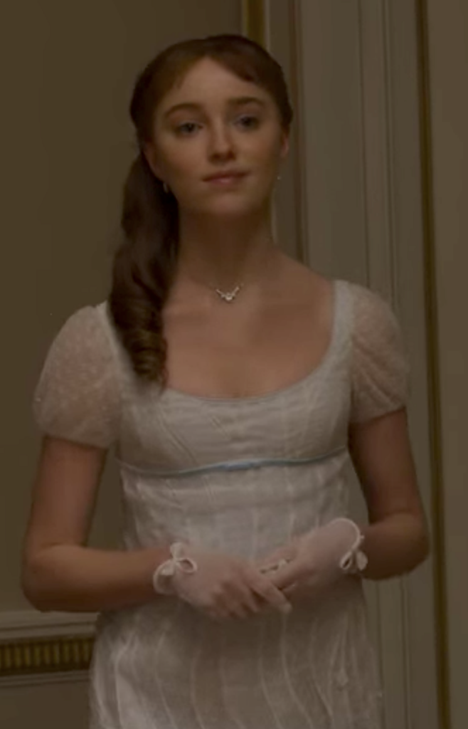 Phoebe Dynevor as Daphne Bridgerton, Season 1 Bridgerton, Best Costumes