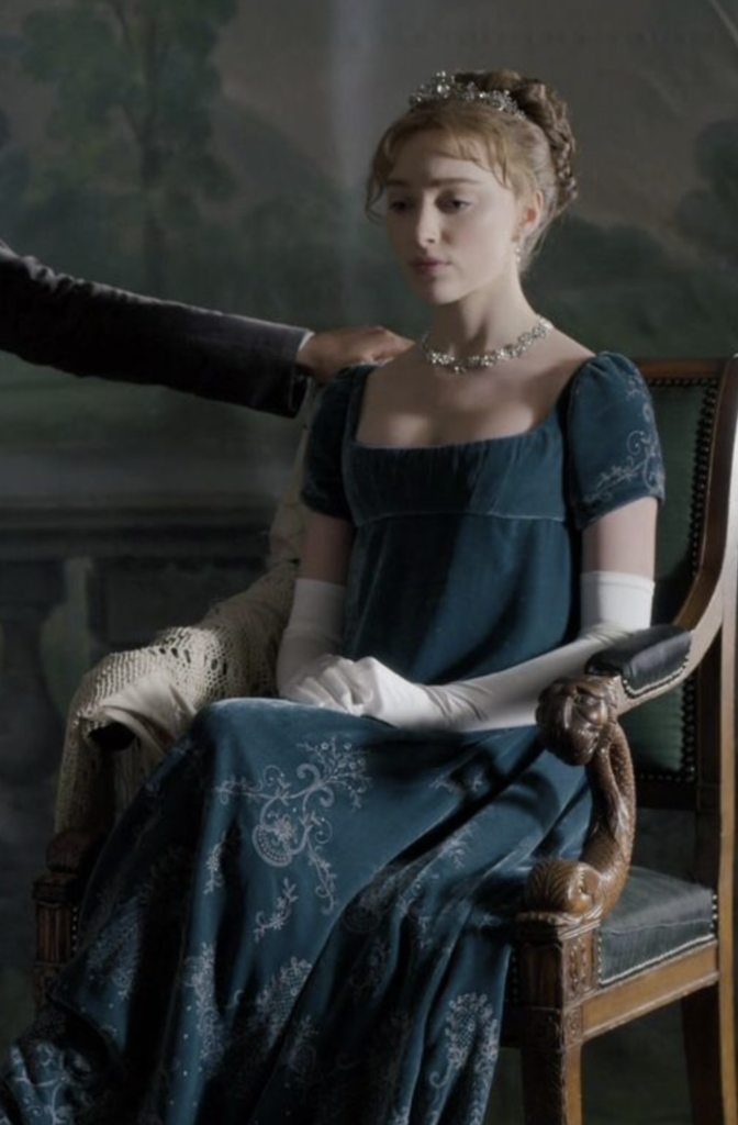 Phoebe Dynevor as Daphne Bridgerton, Season 1 Bridgerton, Best Costumes
