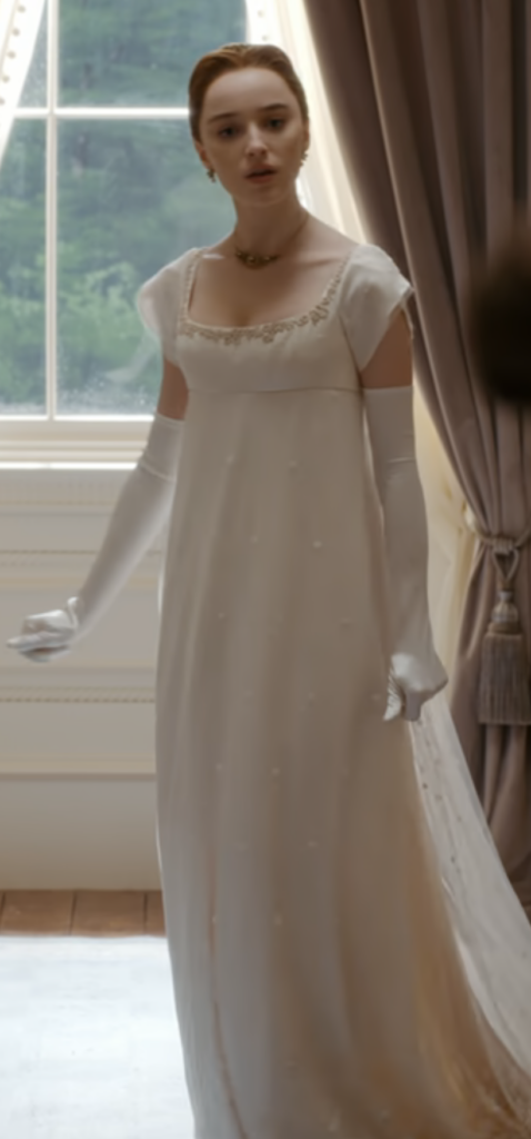 Phoebe Dynevor as Daphne Basset Duchess of Hasting, Season 2 Bridgerton (2020-2022), Best Costumes, Gowns, Dresses, and Outfits, presentation gown