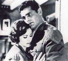 Faten Hamama and Omar Sharif in Nahr al-hob (1960)