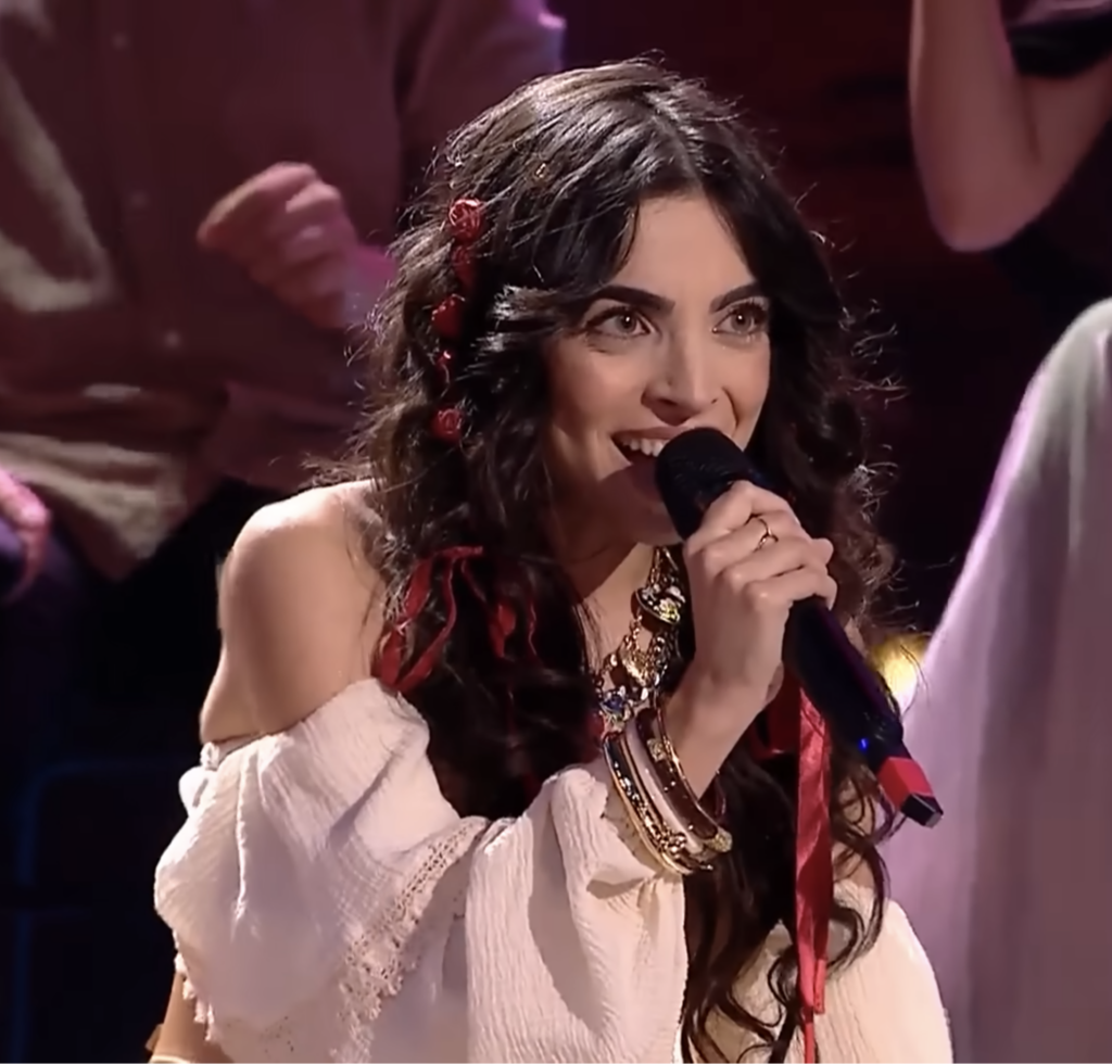 Bianca Mihai Fan casting for Esmeralda performing "Saraiman" on Vocea României