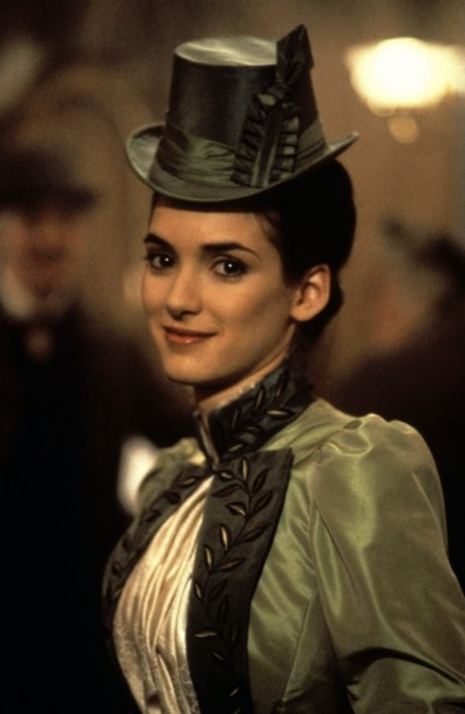 Winona Ryder as Mina Murray in "Bram Stoker's Dracula" (1992) Best Green Costume, Gowns, & Dresses from Fantasy & Sci-fi Movies
