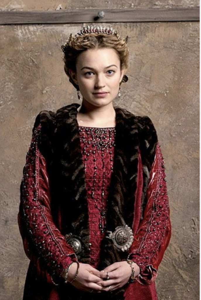 Sophia Myles as Isolde in "Tristan & Isolde" (2006) Best Burgundy & Dark Red Costumes, Gowns, & Dresses from Period Piece Dramas Movies