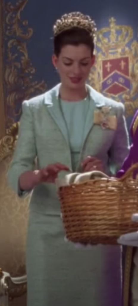 Anne Hathaway as Princess Mia,"The Princess Diaries 2: Royal Engagement" (2004) Best Blue-Green (Teal, Turquoise, Aqua, Cyan) Costume, Gowns, & Dresses from Modern Set Movies