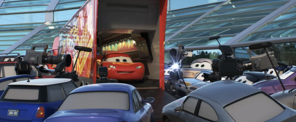 Lighting McQueen meets the press Pixar "Cars 3" (2017) Movie Review